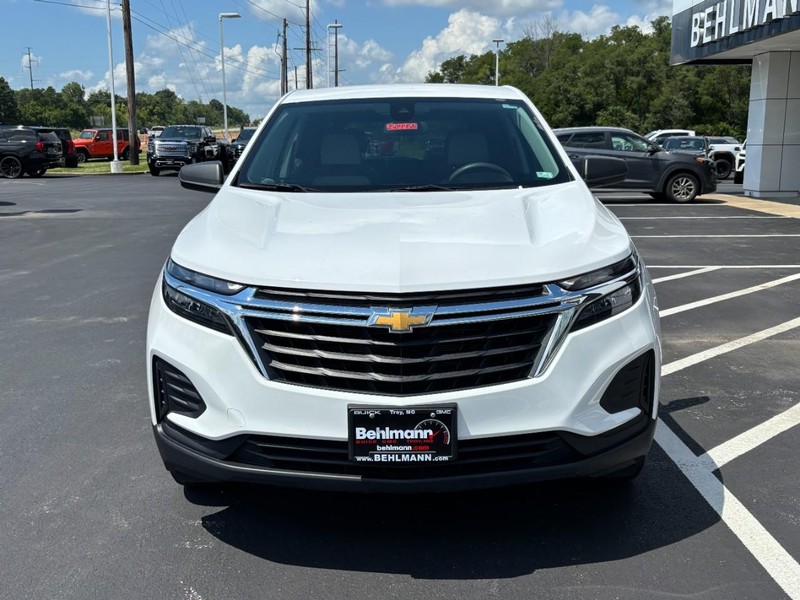 Chevrolet Equinox Vehicle Full-screen Gallery Image 09