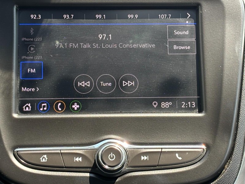 Chevrolet Equinox Vehicle Full-screen Gallery Image 13