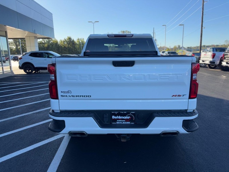 Chevrolet Silverado 1500 Vehicle Full-screen Gallery Image 05