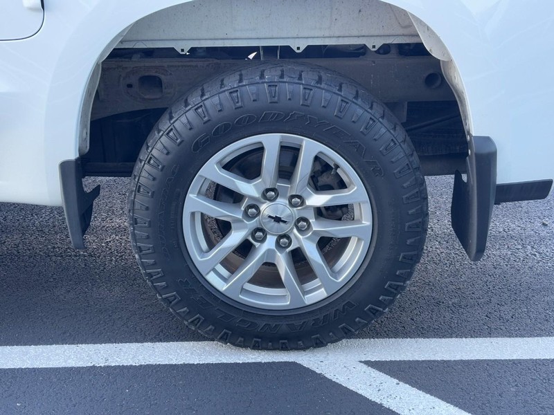 Chevrolet Silverado 1500 Vehicle Full-screen Gallery Image 07