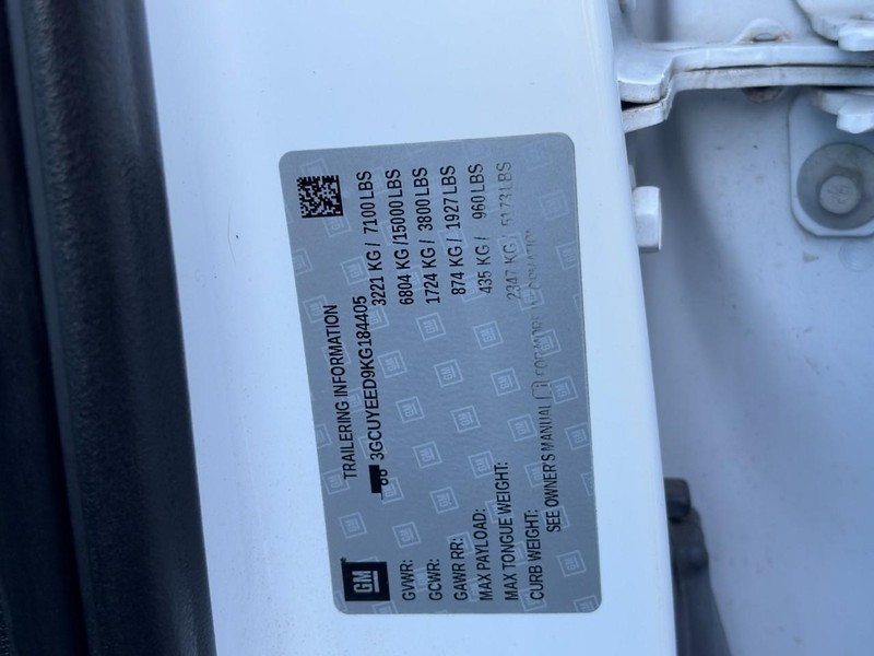 Chevrolet Silverado 1500 Vehicle Full-screen Gallery Image 26