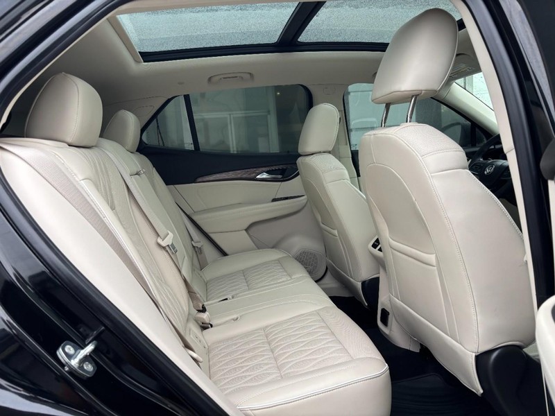 Buick Envision Vehicle Full-screen Gallery Image 10