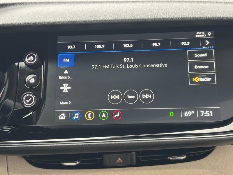 Buick Envision Vehicle Full-screen Gallery Image 13