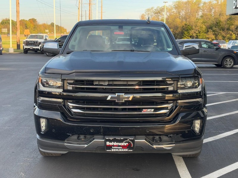 Chevrolet Silverado 1500 Vehicle Full-screen Gallery Image 09