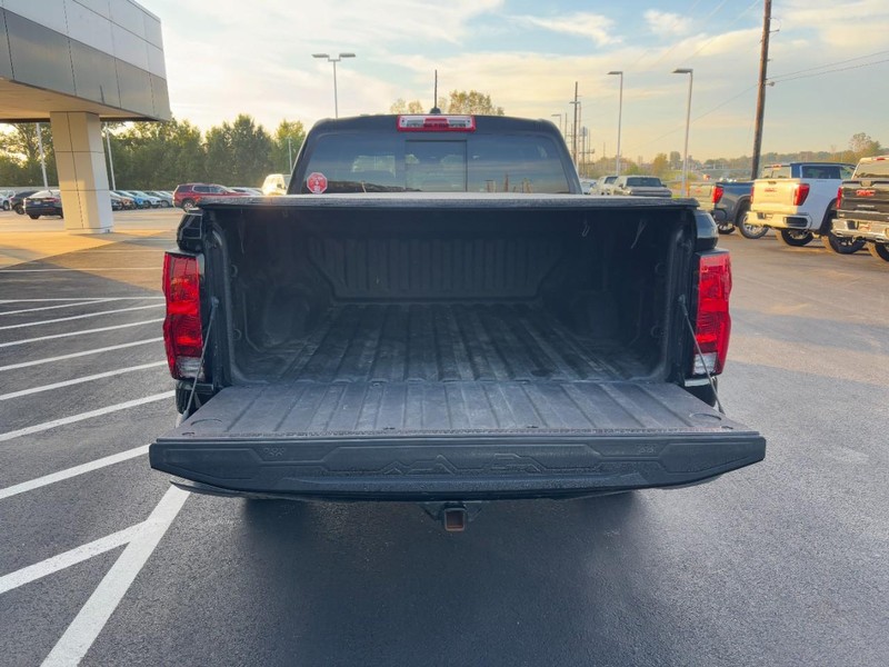 Chevrolet Colorado Vehicle Full-screen Gallery Image 04