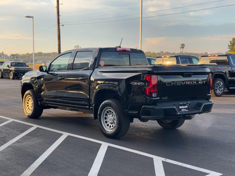 Chevrolet Colorado Vehicle Full-screen Gallery Image 06