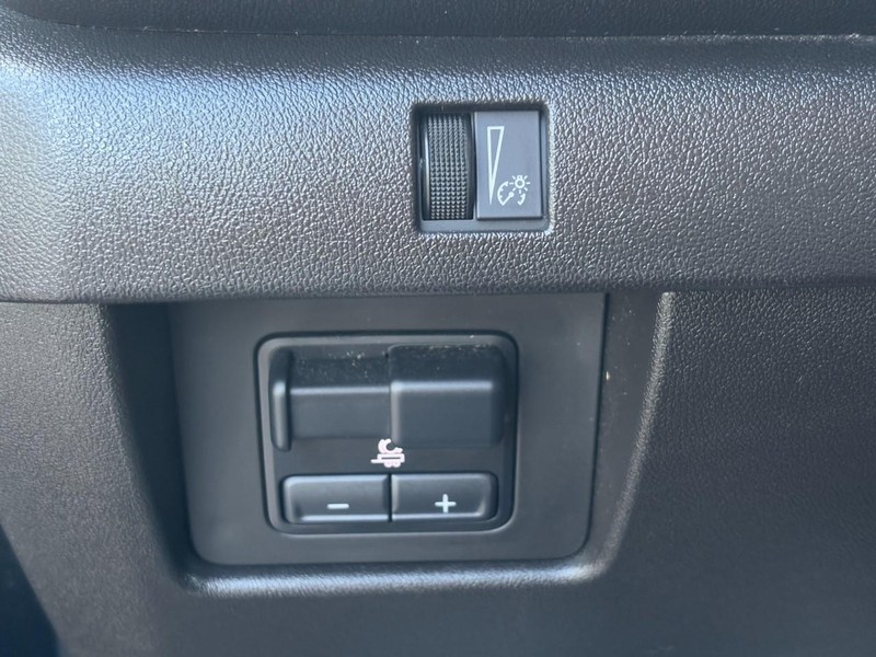 Chevrolet Colorado Vehicle Full-screen Gallery Image 15