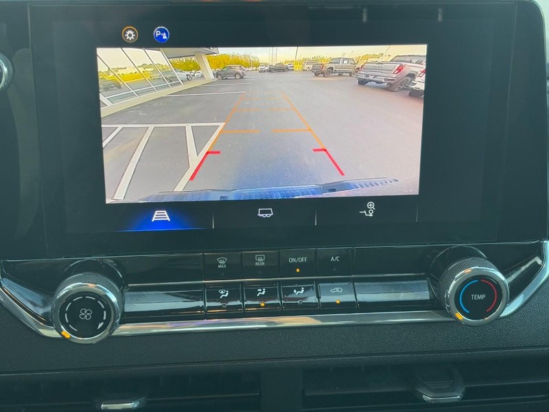 Chevrolet Colorado Vehicle Full-screen Gallery Image 20