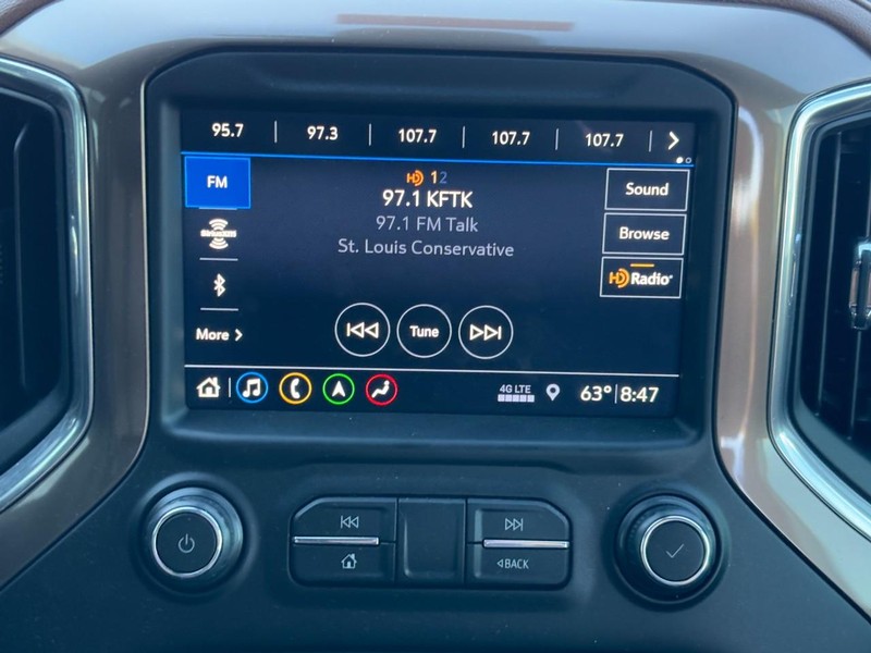 Chevrolet Silverado 1500 Vehicle Full-screen Gallery Image 14