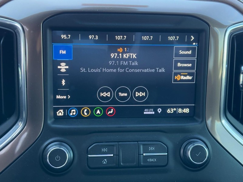 Chevrolet Silverado 1500 Vehicle Full-screen Gallery Image 21