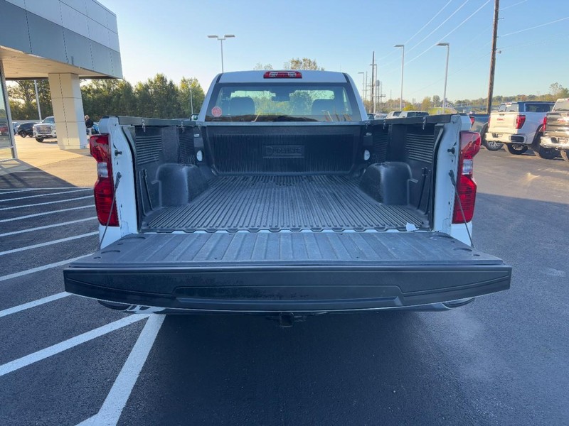 Chevrolet Silverado 1500 Vehicle Full-screen Gallery Image 04