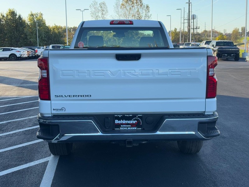 Chevrolet Silverado 1500 Vehicle Full-screen Gallery Image 05