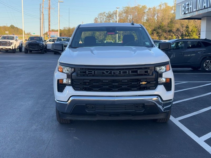 Chevrolet Silverado 1500 Vehicle Full-screen Gallery Image 09