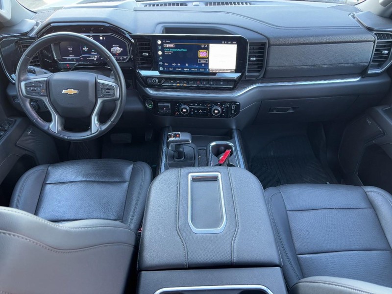 Chevrolet Silverado 1500 Vehicle Full-screen Gallery Image 11