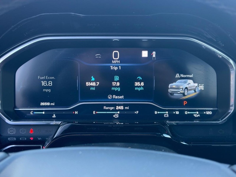 Chevrolet Silverado 1500 Vehicle Full-screen Gallery Image 19