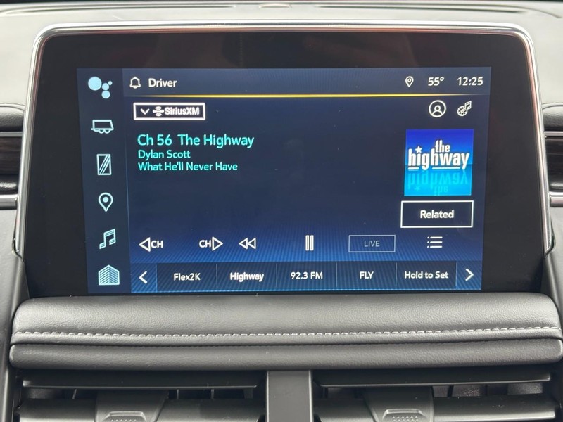 Chevrolet Tahoe Vehicle Full-screen Gallery Image 14