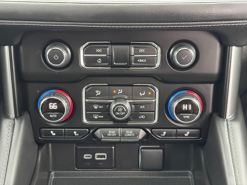 Chevrolet Tahoe Vehicle Full-screen Gallery Image 15