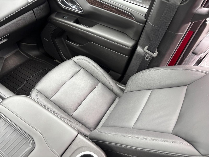 Chevrolet Tahoe Vehicle Full-screen Gallery Image 16