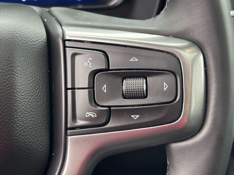 Chevrolet Tahoe Vehicle Full-screen Gallery Image 19