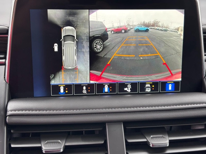 Chevrolet Tahoe Vehicle Full-screen Gallery Image 22