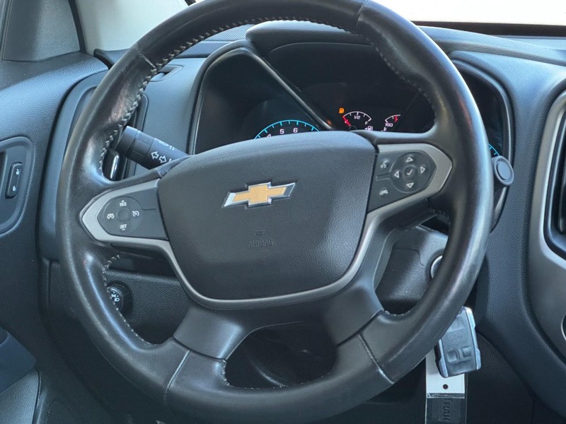 Chevrolet Colorado Vehicle Full-screen Gallery Image 11