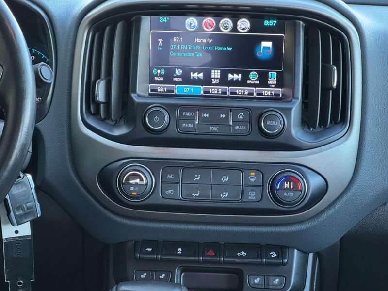 Chevrolet Colorado Vehicle Full-screen Gallery Image 12