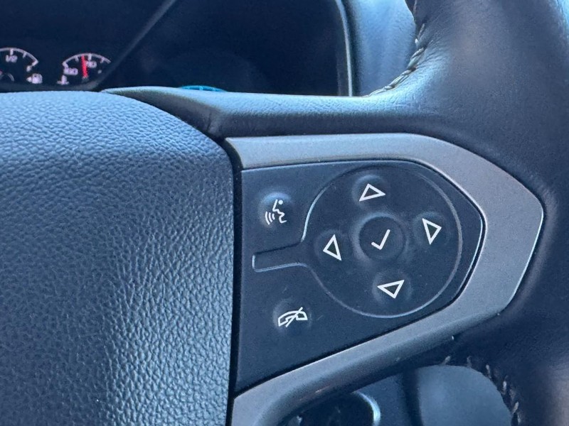 Chevrolet Colorado Vehicle Full-screen Gallery Image 17