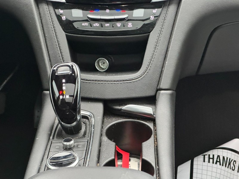 Cadillac XT6 Vehicle Full-screen Gallery Image 14