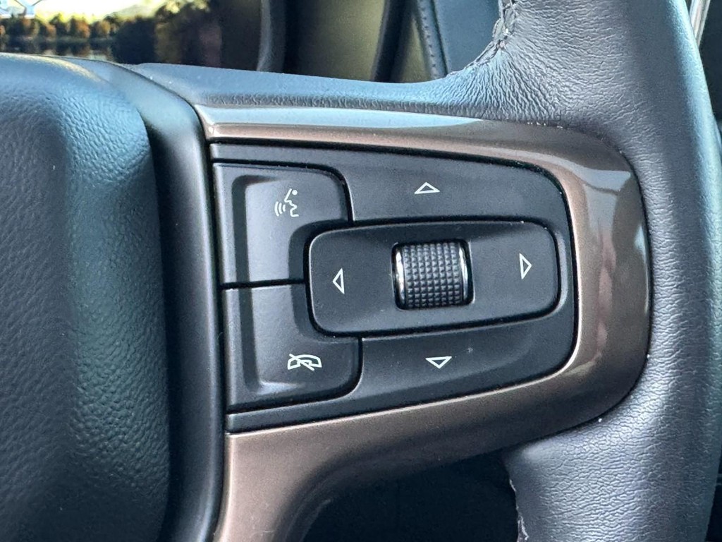 Chevrolet Tahoe Vehicle Full-screen Gallery Image 21