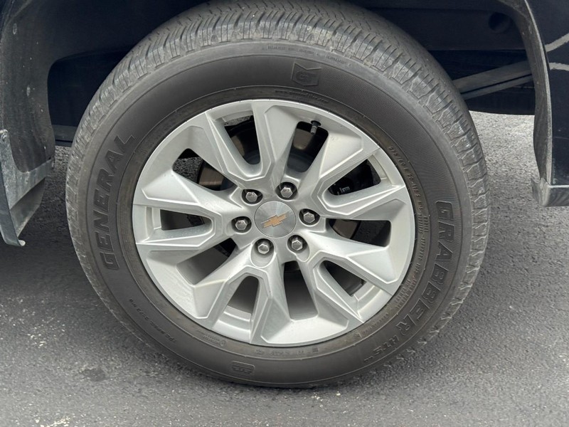 Chevrolet Silverado 1500 Vehicle Full-screen Gallery Image 06