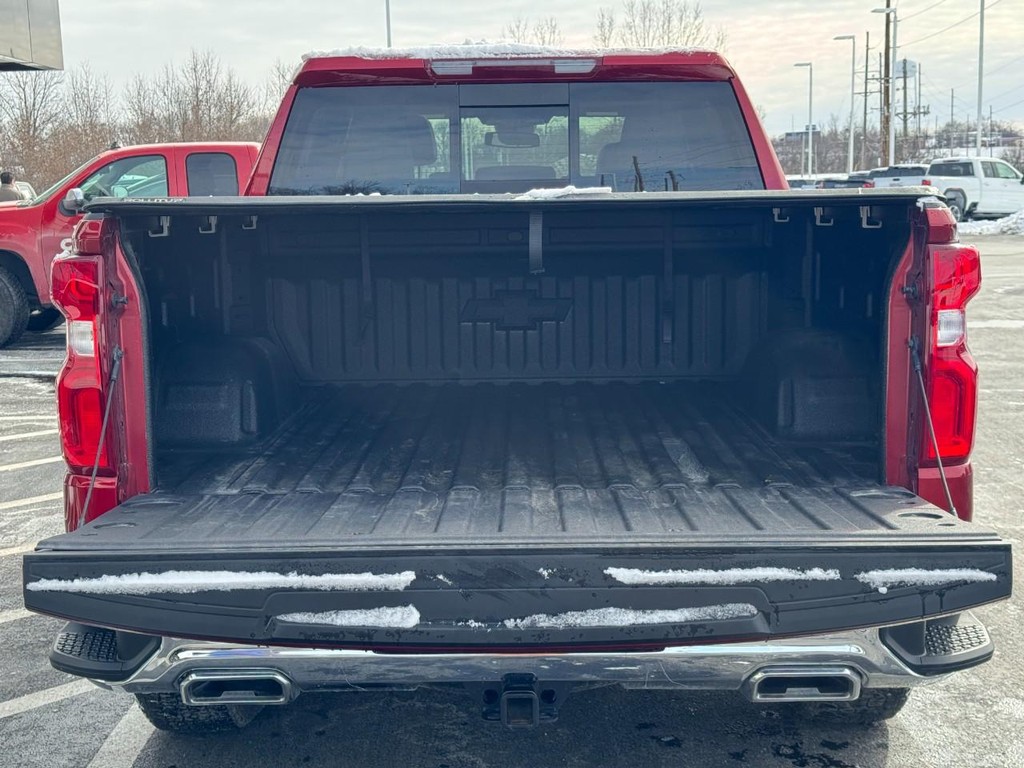 Chevrolet Silverado 1500 Vehicle Full-screen Gallery Image 05