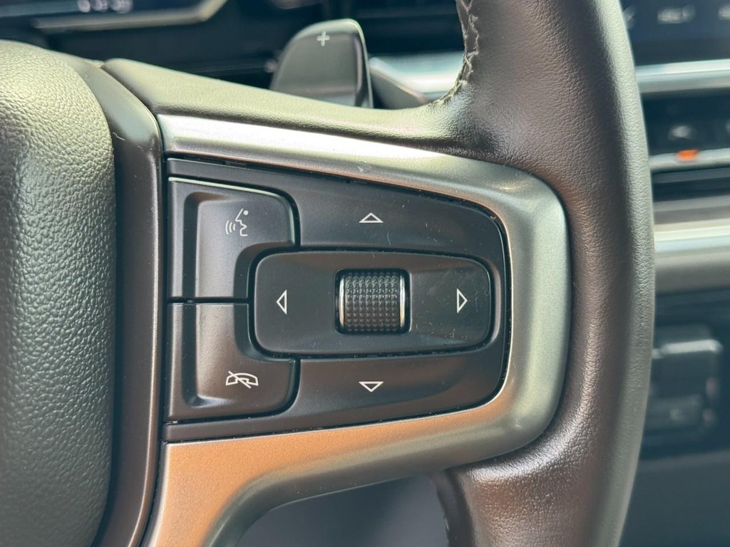 Chevrolet Silverado 1500 Vehicle Full-screen Gallery Image 18