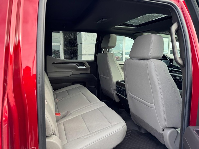 Chevrolet Silverado 1500 Vehicle Full-screen Gallery Image 09