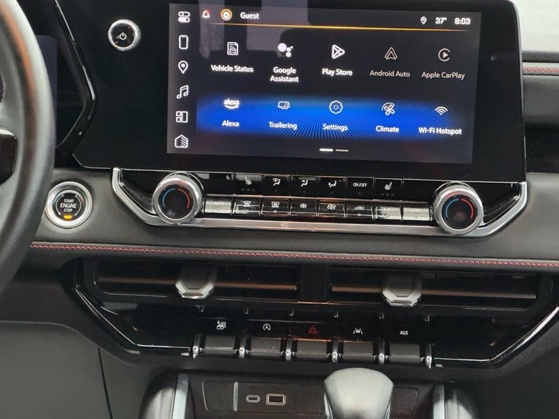 Chevrolet Colorado Vehicle Full-screen Gallery Image 13