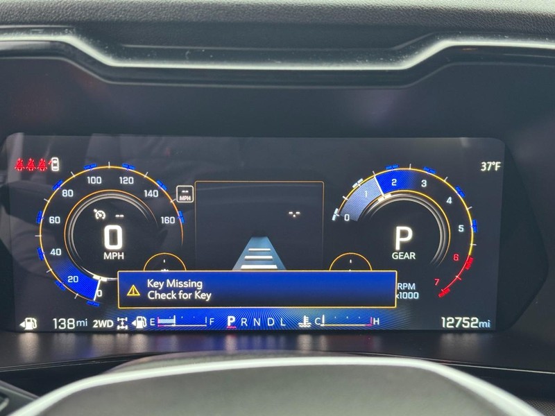 Chevrolet Colorado Vehicle Full-screen Gallery Image 20