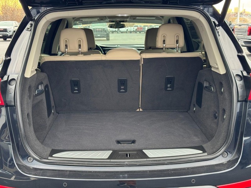 Buick Envision Vehicle Full-screen Gallery Image 04