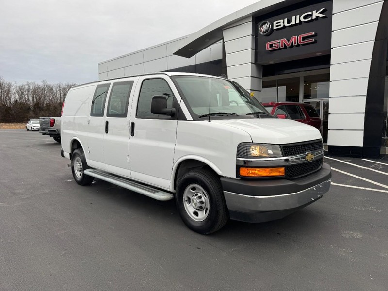 Chevrolet Express Cargo Van Vehicle Full-screen Gallery Image 02