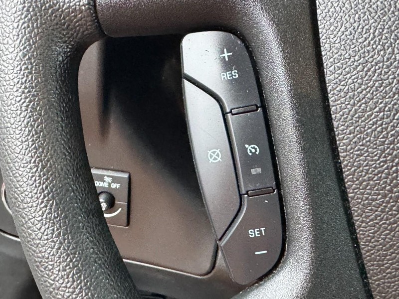 Chevrolet Express Cargo Van Vehicle Full-screen Gallery Image 16