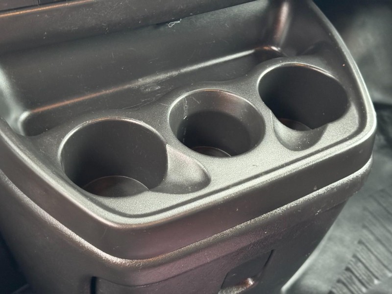 Chevrolet Express Cargo Van Vehicle Full-screen Gallery Image 19