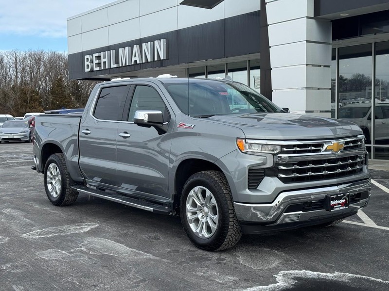 Chevrolet Silverado 1500 Vehicle Full-screen Gallery Image 02
