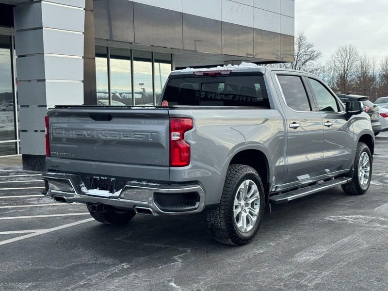 Chevrolet Silverado 1500 Vehicle Full-screen Gallery Image 03