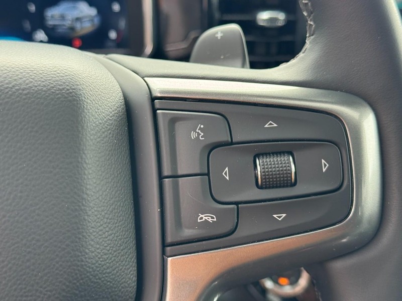 Chevrolet Silverado 1500 Vehicle Full-screen Gallery Image 19