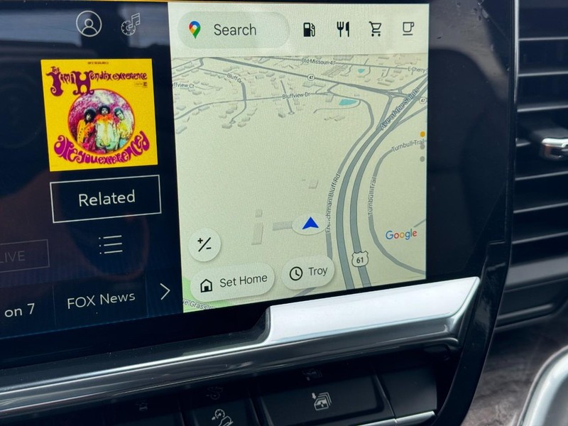 Chevrolet Silverado 1500 Vehicle Full-screen Gallery Image 21