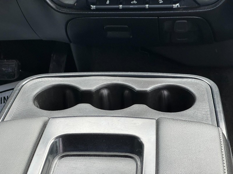 Chevrolet Silverado 1500 Vehicle Full-screen Gallery Image 14