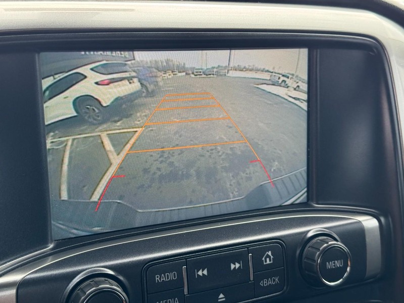 Chevrolet Silverado 1500 Vehicle Full-screen Gallery Image 20