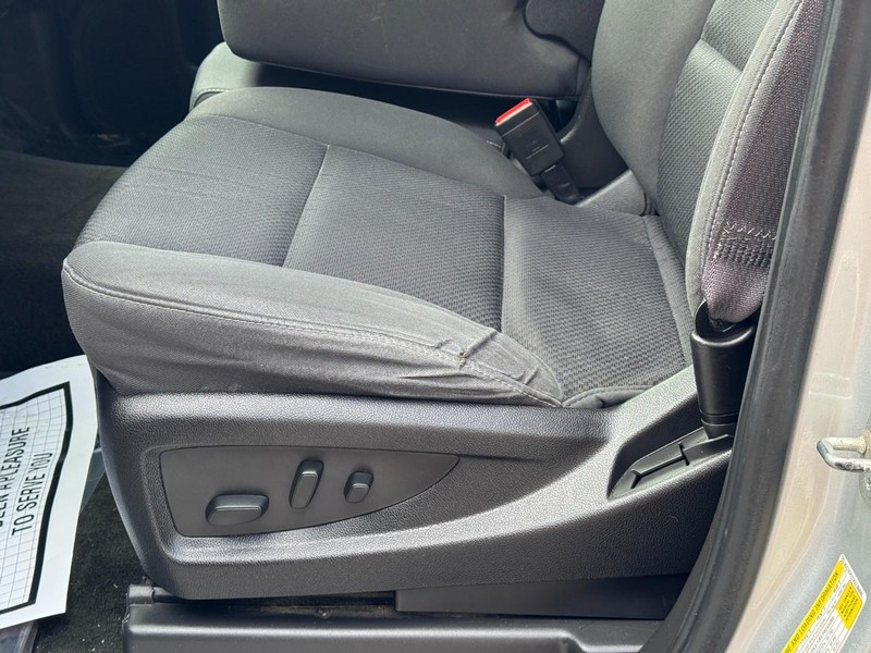 Chevrolet Silverado 1500 Vehicle Full-screen Gallery Image 22