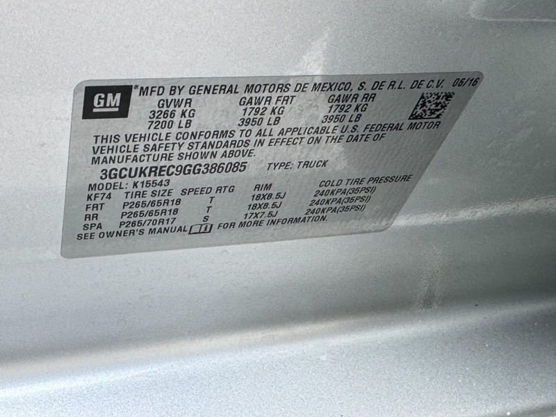 Chevrolet Silverado 1500 Vehicle Full-screen Gallery Image 23