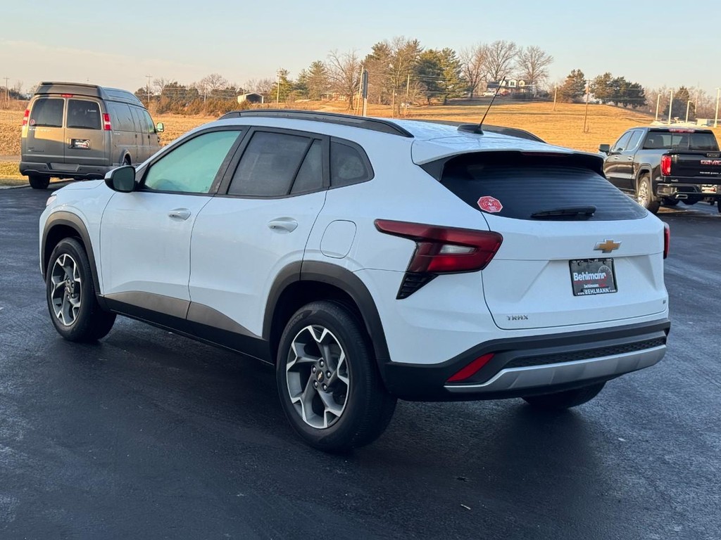 Chevrolet Trax Vehicle Full-screen Gallery Image 06