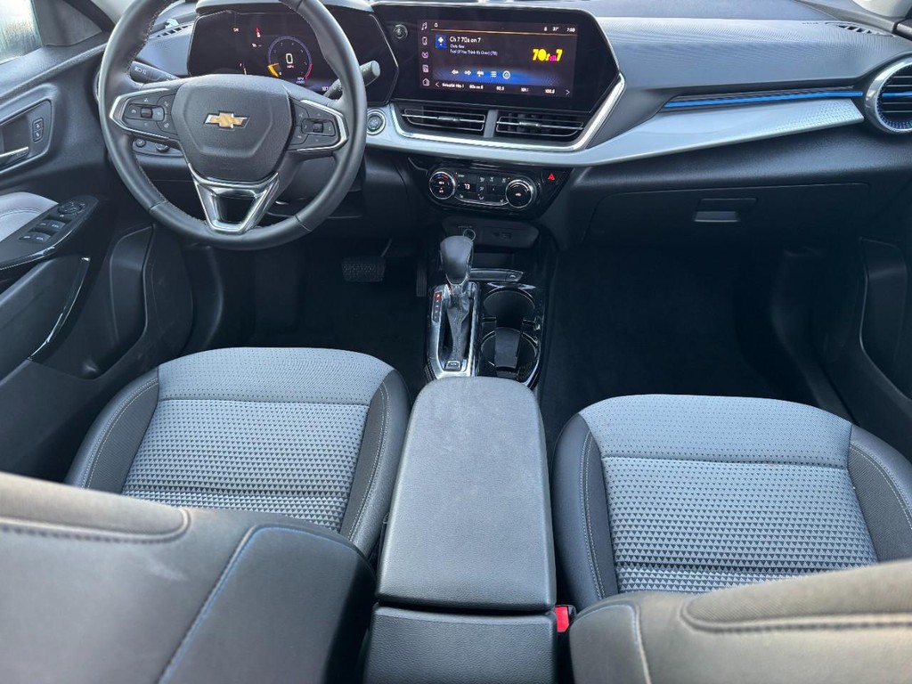 Chevrolet Trax Vehicle Full-screen Gallery Image 11