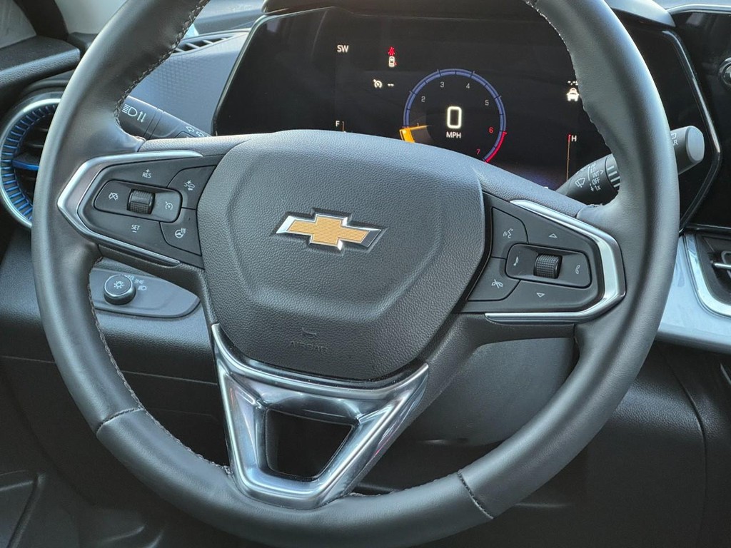 Chevrolet Trax Vehicle Full-screen Gallery Image 12